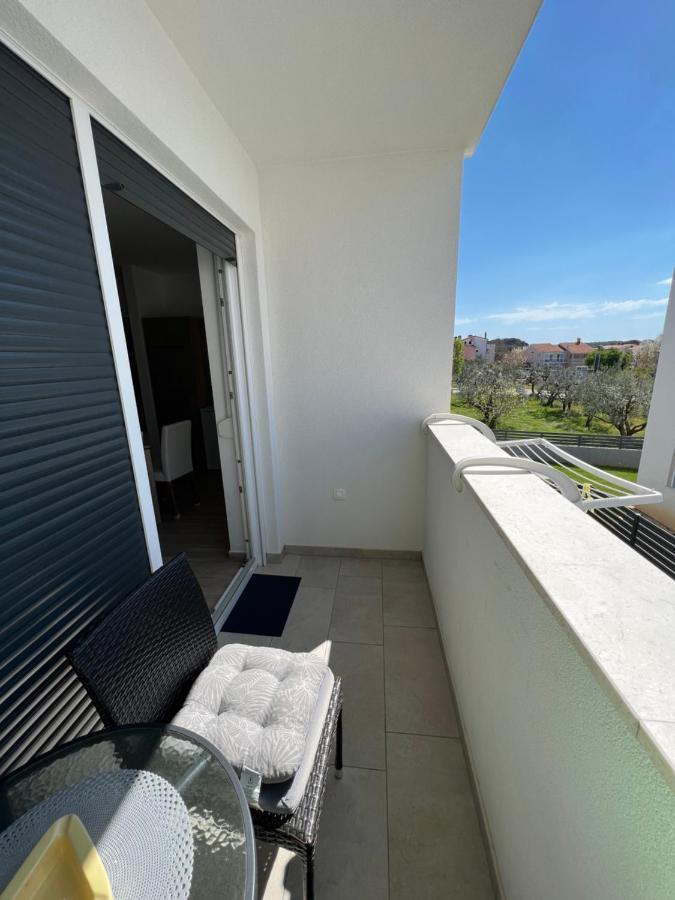 Apartment Sunrise With Private Parking Pula Extérieur photo