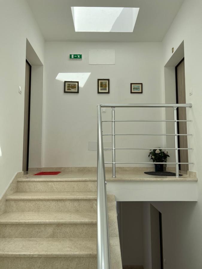 Apartment Sunrise With Private Parking Pula Extérieur photo