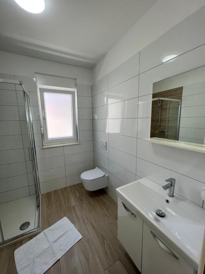 Apartment Sunrise With Private Parking Pula Extérieur photo