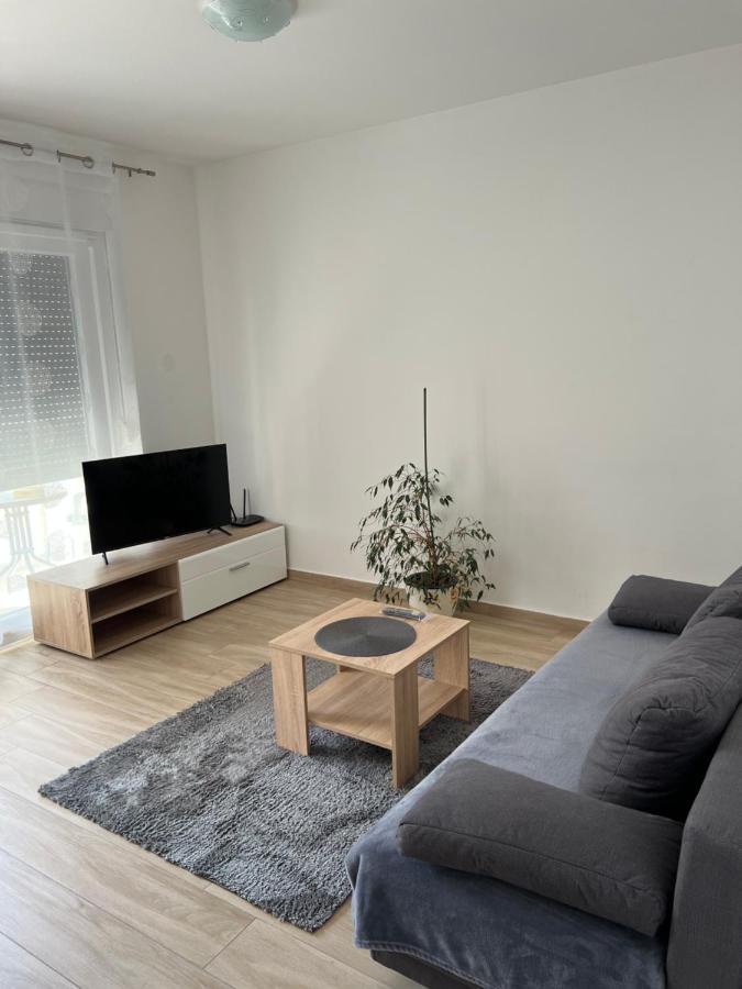 Apartment Sunrise With Private Parking Pula Extérieur photo